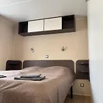 아파트 Diofa Vendeghaz Pilismarot