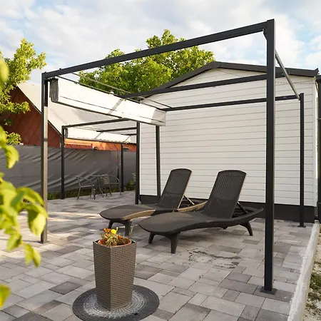 Apartamento A Mi Kis Mobilházunk