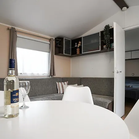 Apartamento A Mi Kis Mobilházunk Pilismarot
